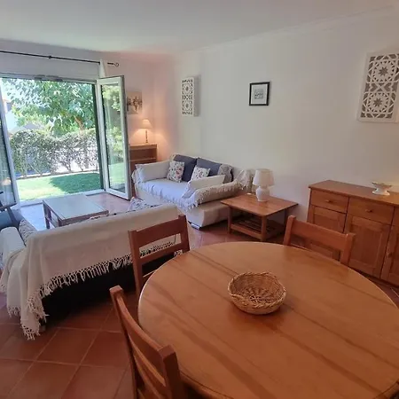 Casa Amarela * Ταβίρα