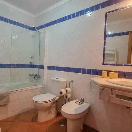 Casa Amarela * Ταβίρα